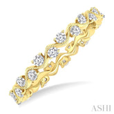 5/8 Ctw Curvy Zig-Zag Round Cut Diamond Eternity Wedding Band in 14K Yellow Gold