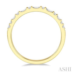 1/3 Ctw Alternating Baguette and Round Cut Diamond Wedding Band in 14K Yellow Gold