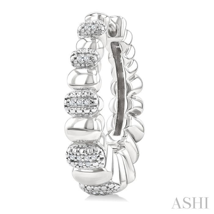 1/10 Ctw Bold Ribbed Single Cut Diamond Hoop Fashion Earrings in Sterling Silver