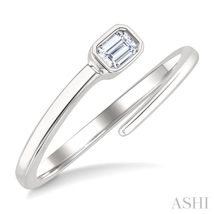 1/6 Ctw Bypass Bezel Set Octagon Cut Diamond Open Fashion Ring in 14K White Gold