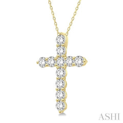 1/2 Ctw Round Cut Diamond Cross Pendant With Chain in 14K Yellow Gold