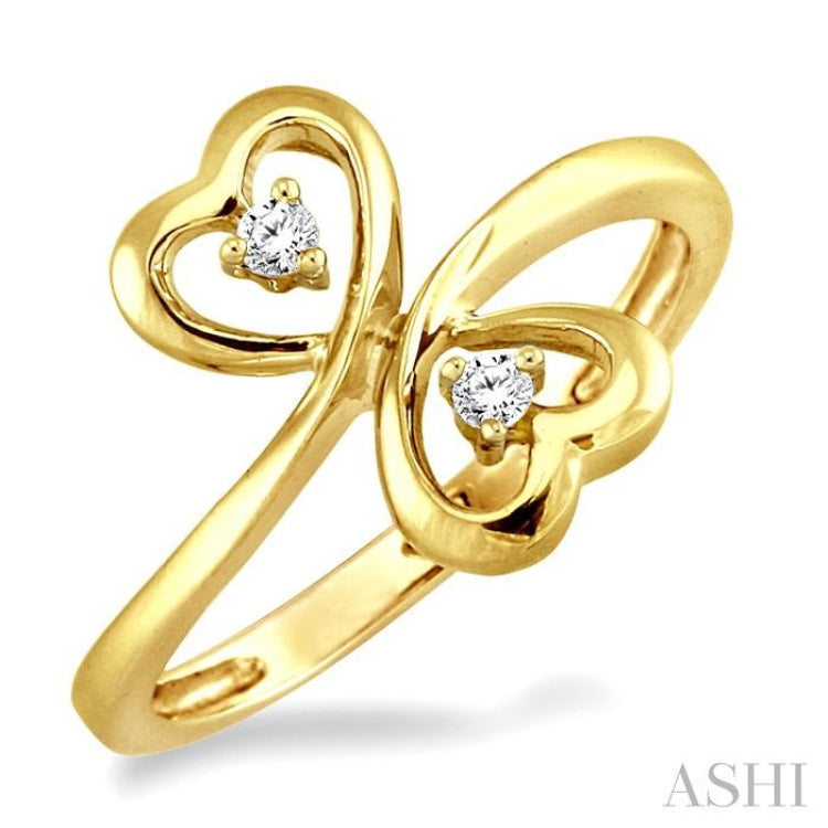 1/20 Ctw Round Cut Dual Heart Diamond Ring in 14K Yellow Gold