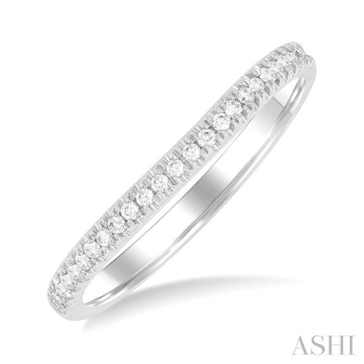 1/6 Ctw Center Dip Round Cut Diamond Wedding Band in 14K White Gold