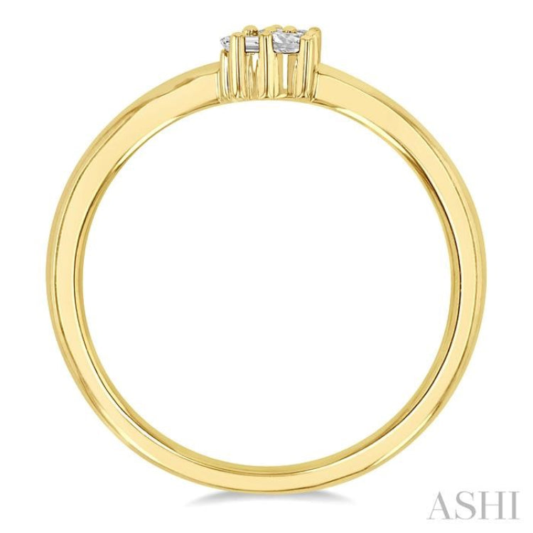 1/6 Ctw Petite Tri-Stone Scatter Princess, Baguette & Round Cut Diamond Fashion Ring in 10K Yellow Gold