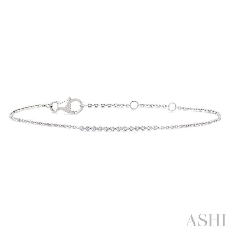 1/10 Ctw Single Cut Diamond Fashion Bracelet in Sterling Silver