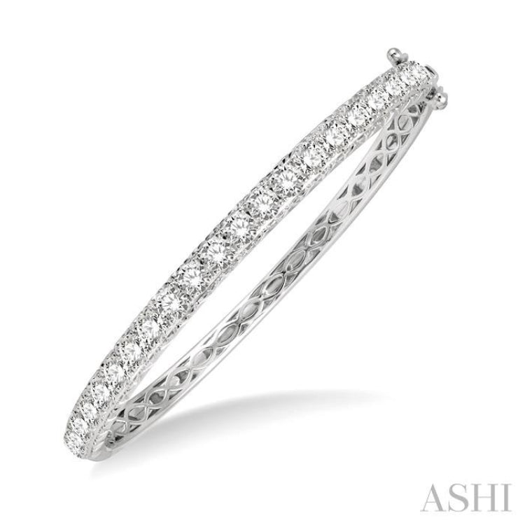 5 Ctw Round Cut Diamond Bangle in 14K White Gold