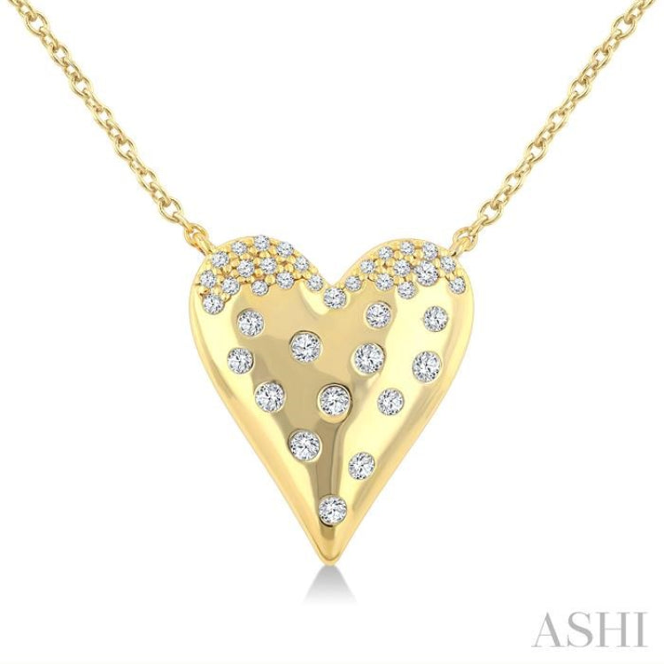 1/5 Ctw Round Cut Diamond Heart Mosaic Pendant With Chain in 10K Yellow Gold