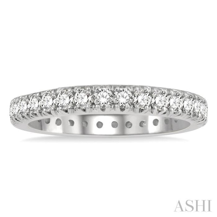 1 Ctw Round Cut Diamond Eternity Wedding Band in 14K White Gold