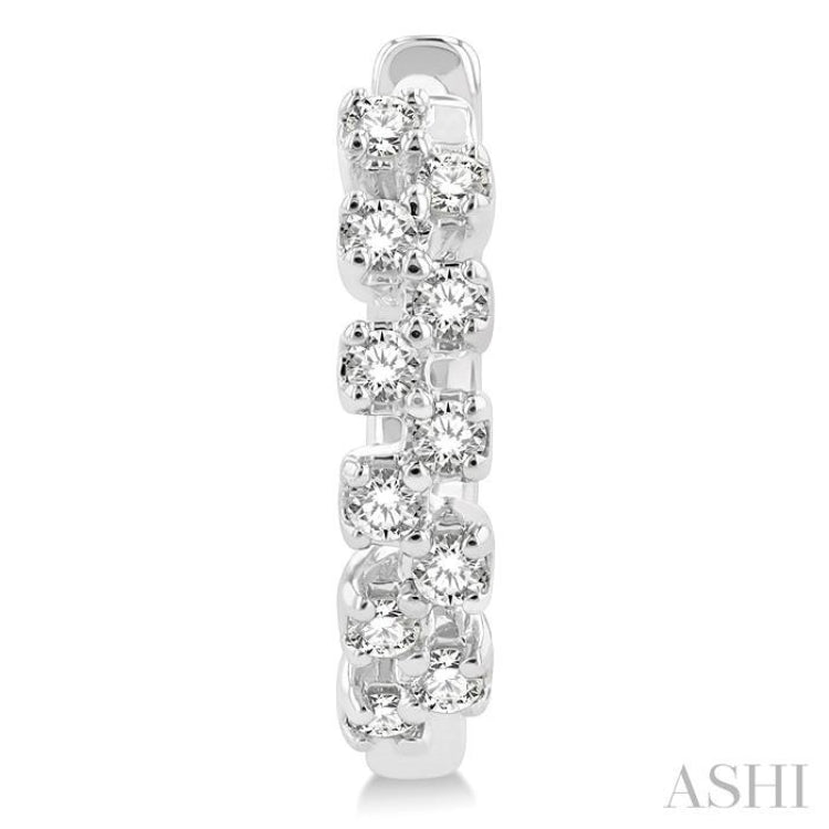 1/5 Ctw Petite Zigzag Layout Round Cut Diamond Fashion Huggies in 10K White Gold