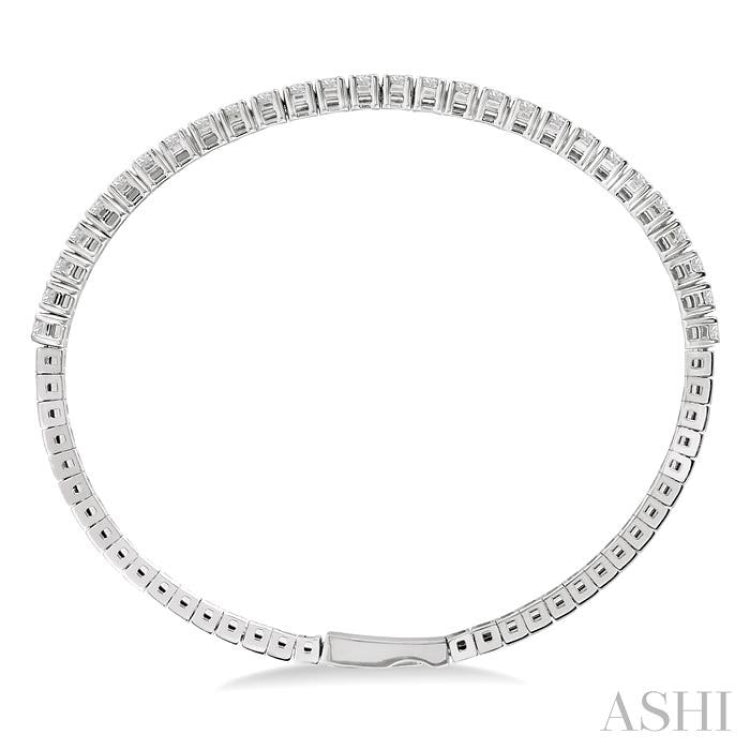 2 Ctw Round Cut Flexible Diamond Bangle in 14K White Gold