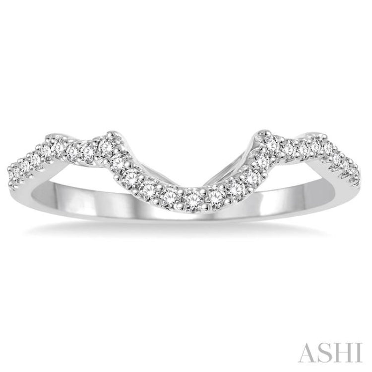 1/5 Ctw Arched Round Cut Diamond Wedding Band in 14K White Gold