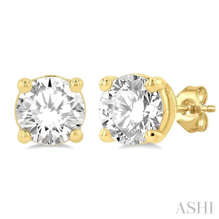 1 1/2 Ctw Round Cut Diamond Stud Earrings in 14K Yellow Gold