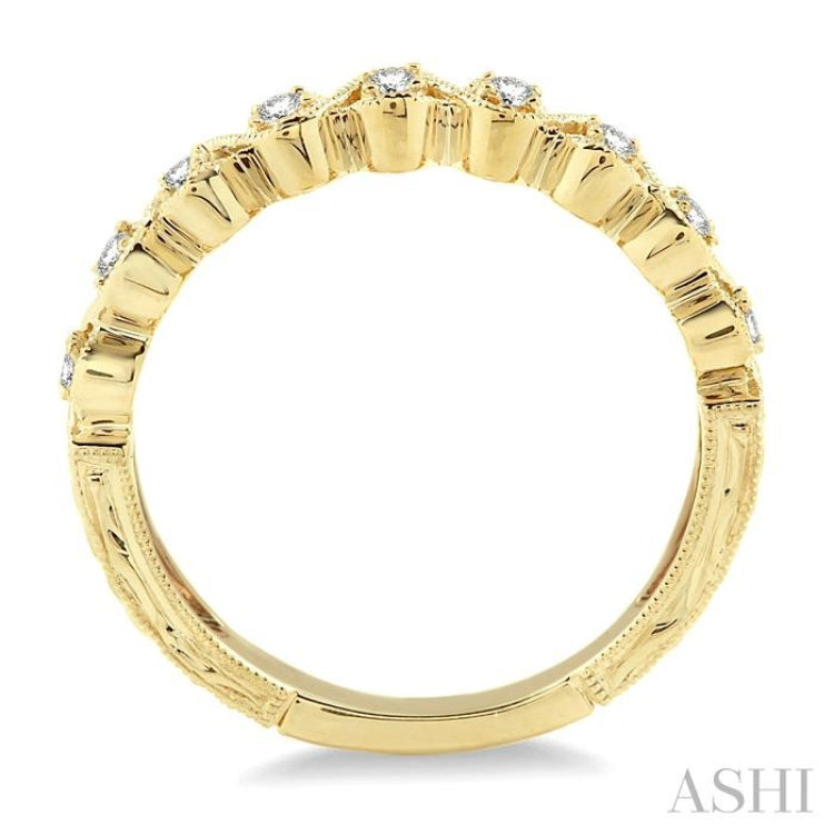 1/6 Ctw Round Diamond Wedding Band in 14K Yellow Gold