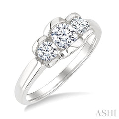 3/4 Ctw 3-Stone Round Cut Diamond Fashion Ring in 14K White Gold