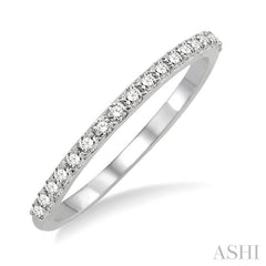1/3 Ctw Round Cut Diamond Wedding Band in 14K White Gold