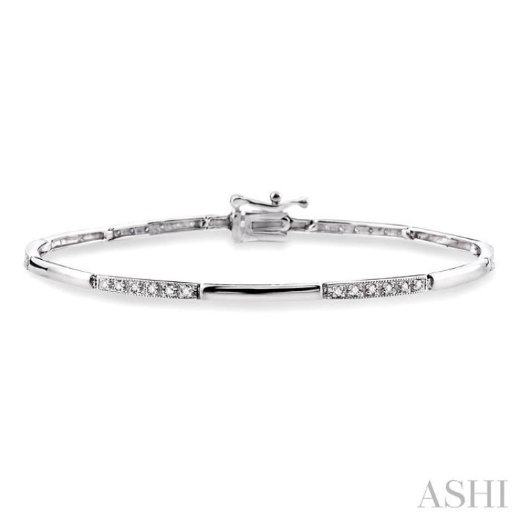 1/4 Ctw Round Cut Diamond Bracelet in 10K White Gold