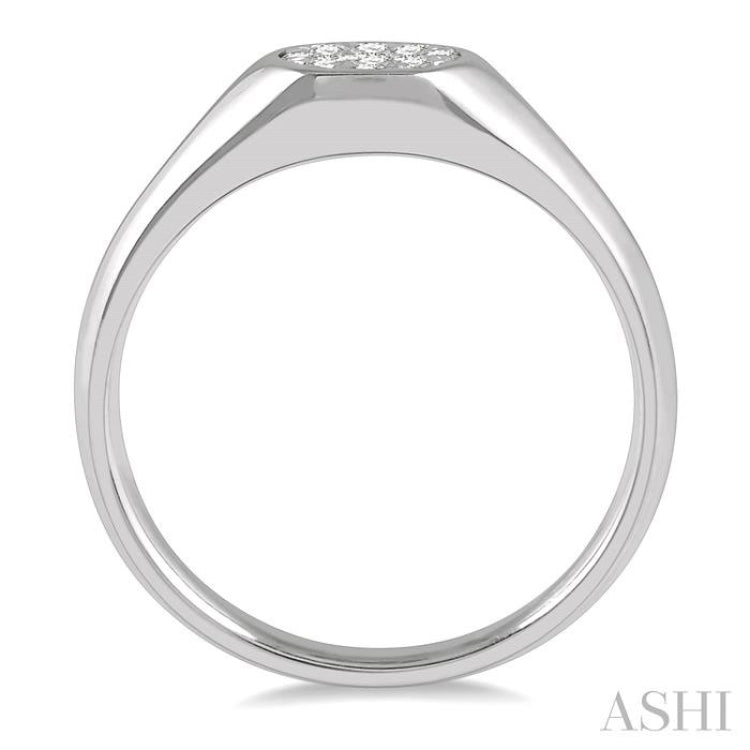1/8 Ctw Oval Shape Lovebright Diamond Ring in 14K White Gold