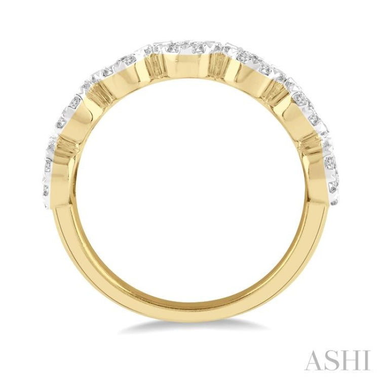 3/4 Ctw Jointed Circular Mount Lovebright Diamond Cluster Band in 14K Yellow and White Gold