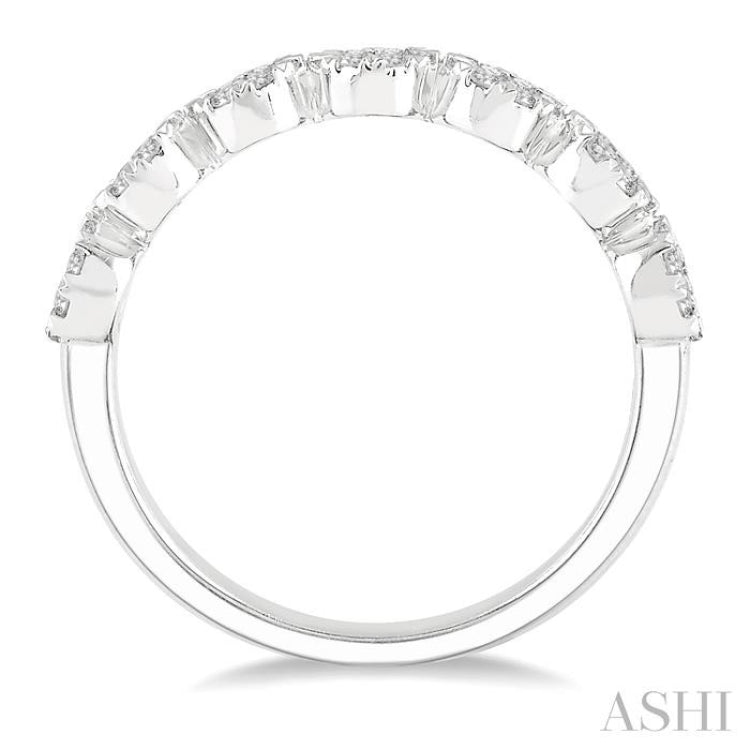 1/2 Ctw Jointed Circular Mount Lovebright round Cut Diamond Band in 14K White Gold