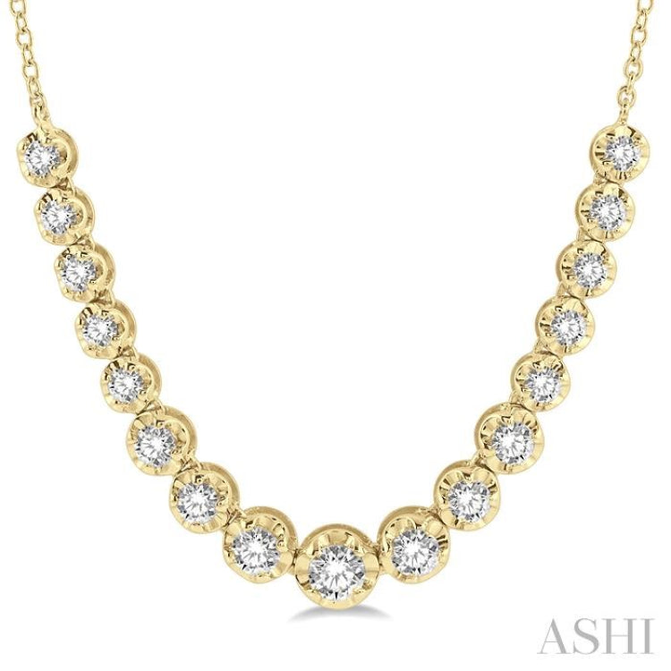 1 Ctw Round Cut Diamond Illusion Necklace in 14K Yellow Gold