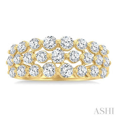 1 1/2 Ctw Lattice Triple Row Round Cut Diamond Fashion Band in 14K Yellow Gold