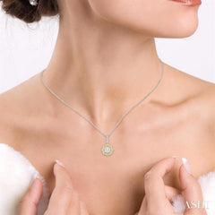 1/4 Ctw Star Lattice Lovebright Round Cut Diamond Pendant With Chain in 14K White and Yellow Gold