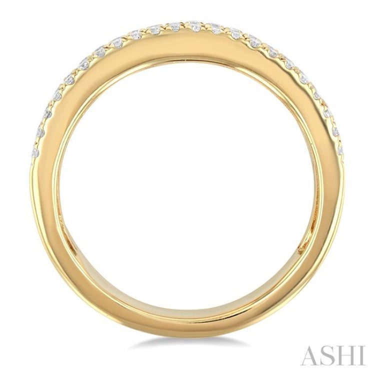 5/8 Ctw Wide 4-Stone Oval & Round Cut Diamond Fashion Band in 14K Yellow Gold