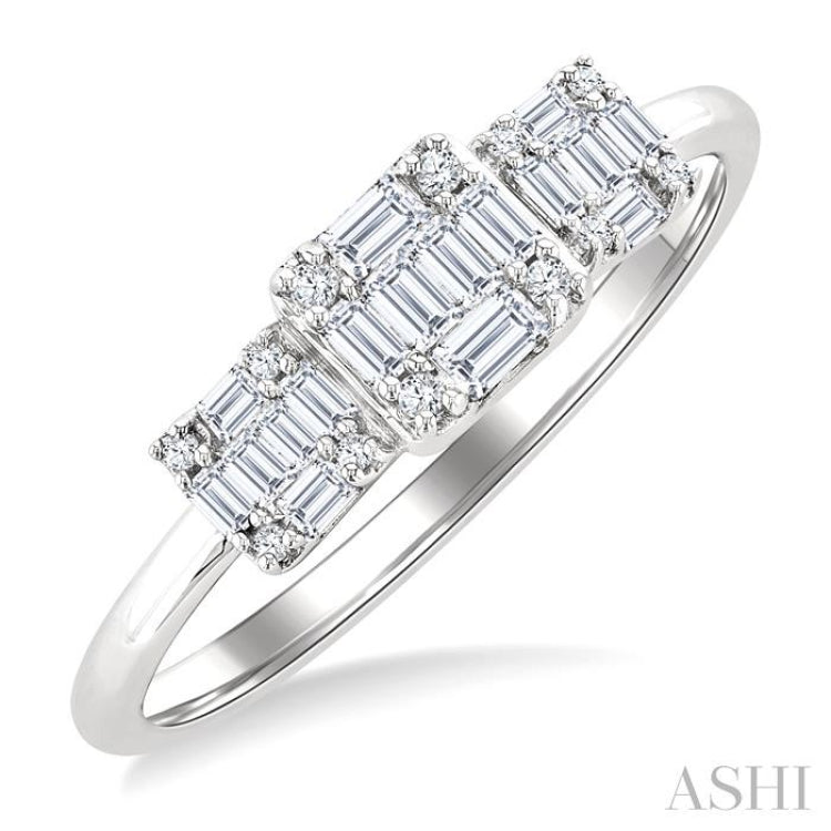 1/4 Ctw Past, Present & Future Baguette and Round Cut Diamond Fusion Fashion Ring in 14K White Gold