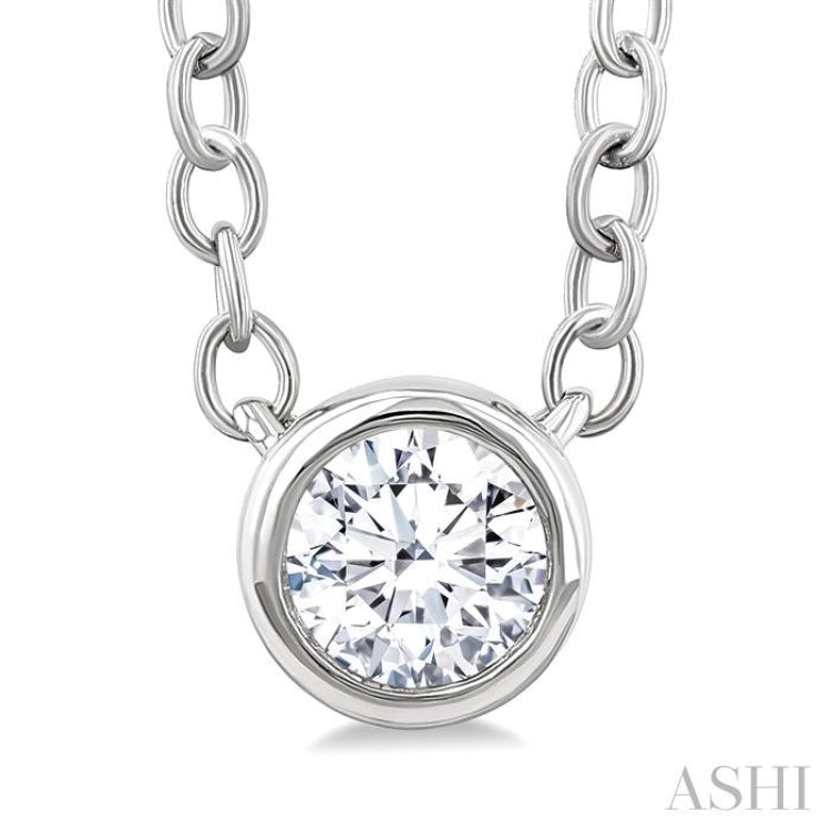 1/6 Ctw Petite Bezel Set Round Cut Diamond Fashion Pendant With Chain in 10K White Gold