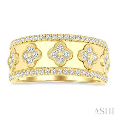 5/8 Ctw Clover Motif Round Cut Diamond Wide Fashion Band in 14K Yellow Gold