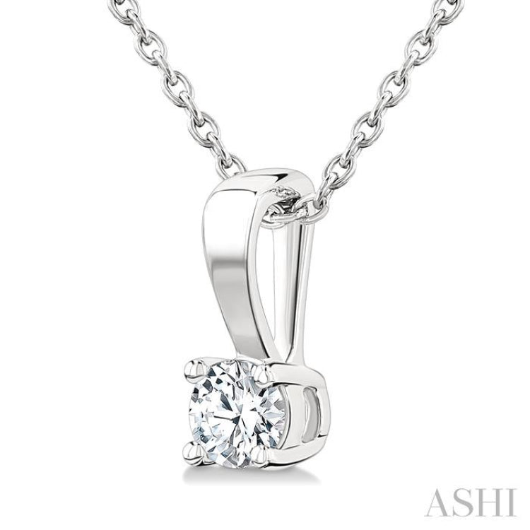 1/6 Ctw Prong Set Round Cut Diamond Solitaire Pendant With Chain in 14K White Gold
