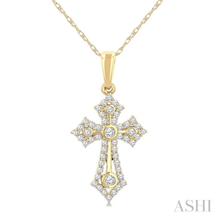 1/4 Ctw Round Cut Diamond Cross Motif Fashion Pendant With Chain in 10K Yellow Gold