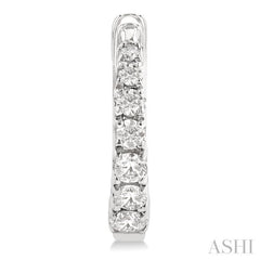 1/4 Ctw Graduated Round Cut Diamond Fashion Huggies in 14K White Gold