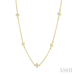 1 1/2 Ctw Princess Cut Diamond Fashion Necklace in 14K Yellow Gold