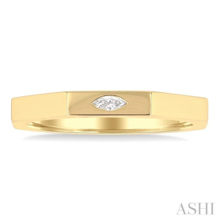 1/20 Ctw Marquise Cut Diamond Signet Ring in 14K Yellow Gold